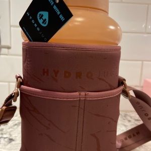 New! Nude hydrojug with amber splatter sleeve